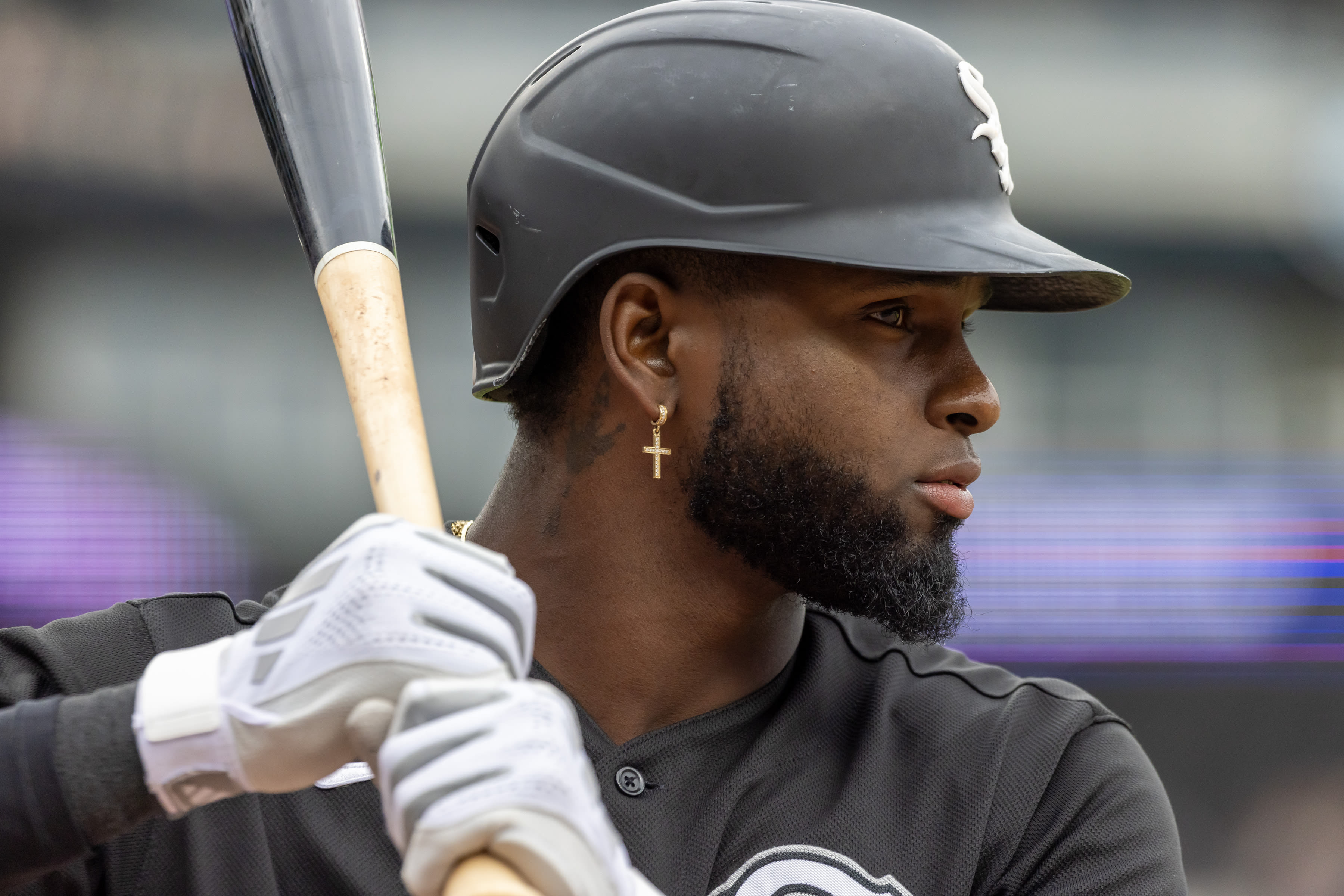 White Sox ‘actively seeking' trade packages for Luis Robert Jr.: Report