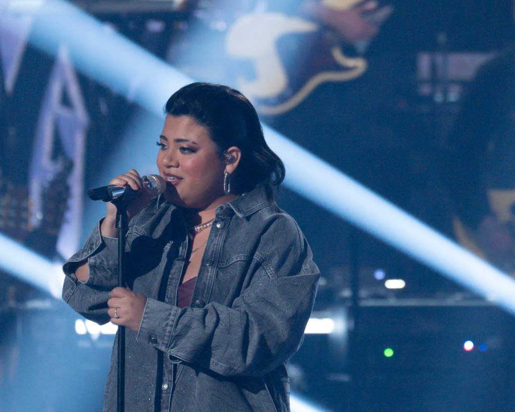 Cumberland singer Julia Gagnon advances to top 8 on ‘American Idol’