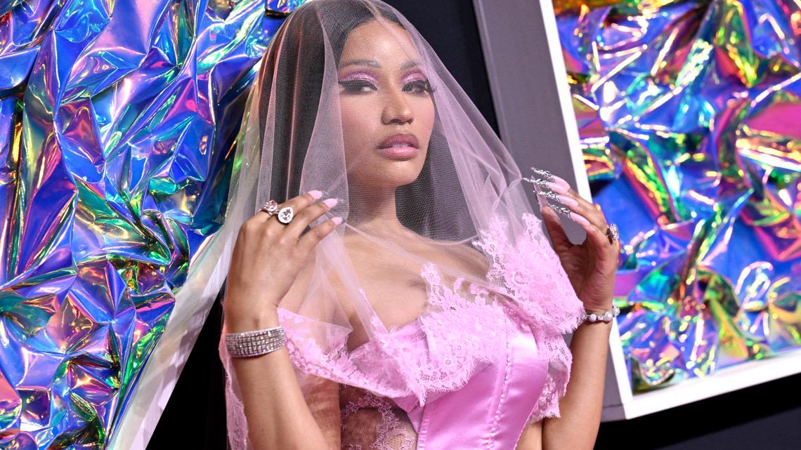 Nicki Minaj says Dutch police told her they found pot in bags