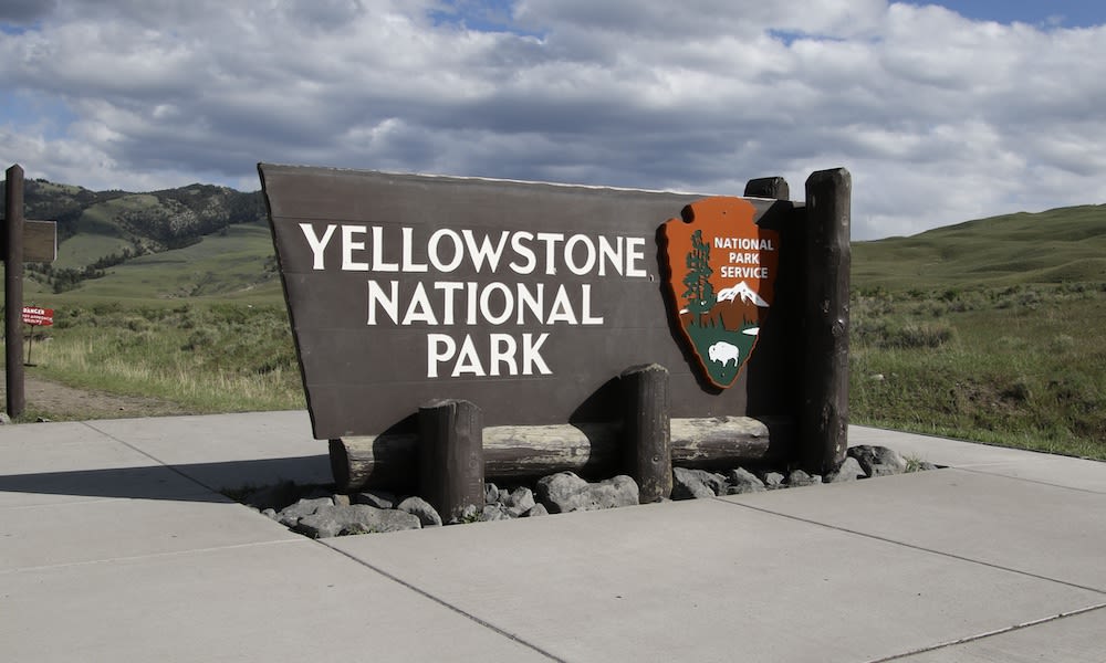 Yellowstone ranger injured, subject dead after late-night shootout