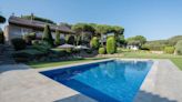 Hasta 70 euros por persona y día: así funciona el alquiler de piscinas privadas para este verano