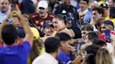 Copa América: Futbolistas uruguayos pelean con hinchas colombianos