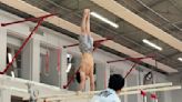 JO 2024: l'équipe japonaise de gymnastique s'entraîne à Lyon, devant des enfants éblouis par le spectacle