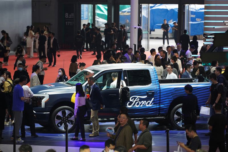 Ford profit tops expectations on strong commercial, hybrid sales