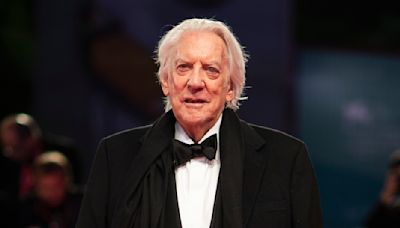 Ron Howard, Helen Mirren y su hijo Kiefer rinden homenaje a Donald Sutherland