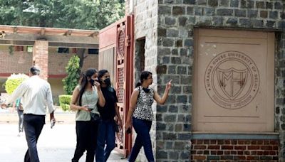 DU begins admissions for new academic session, introduces single girl child quota across courses