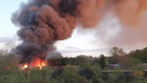 Romsey: Roof collapses as fire engulfs former aquatic centre