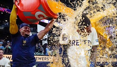 Brewers, Yankees play thriller in series opener