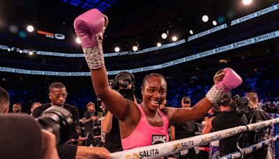 Claressa Shields makes history with TKO win for title in fifth weight class