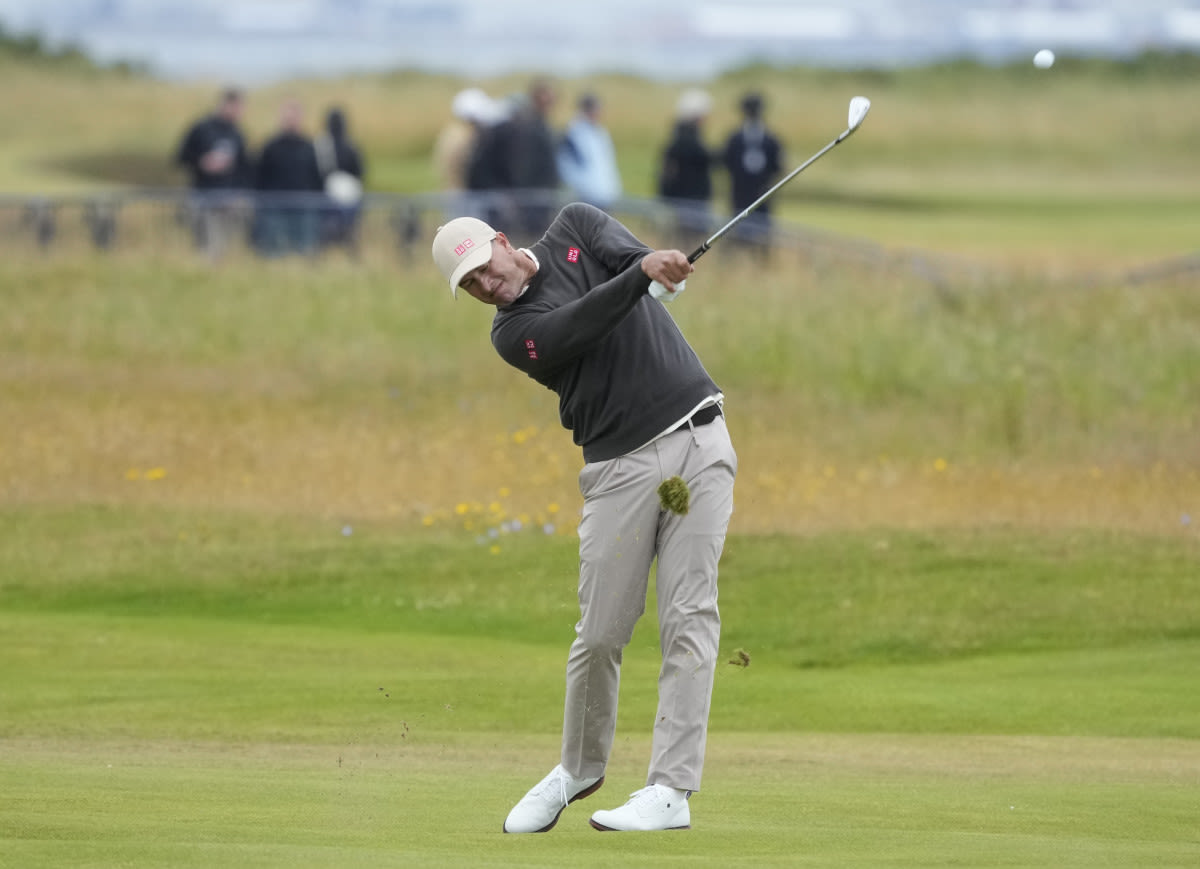 Adam Scott brings his game to Royal Troon with positive results.