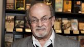 Por qué 'Los versos satánicos' de Salman Rushdie sigue siendo tan controvertido décadas después de su publicación