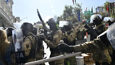 Invasão militar em palácio presidencial na Bolívia revive histórico de instabilidade política do país; entenda