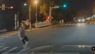 男製造假車禍? 竄出險被撞還笑著離開 女駕駛氣炸