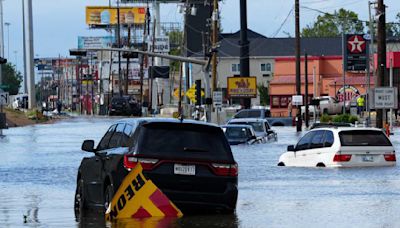 Aumenta a 8 cifra de muertos por 'Beryl' en EU; reportan inundaciones y daños