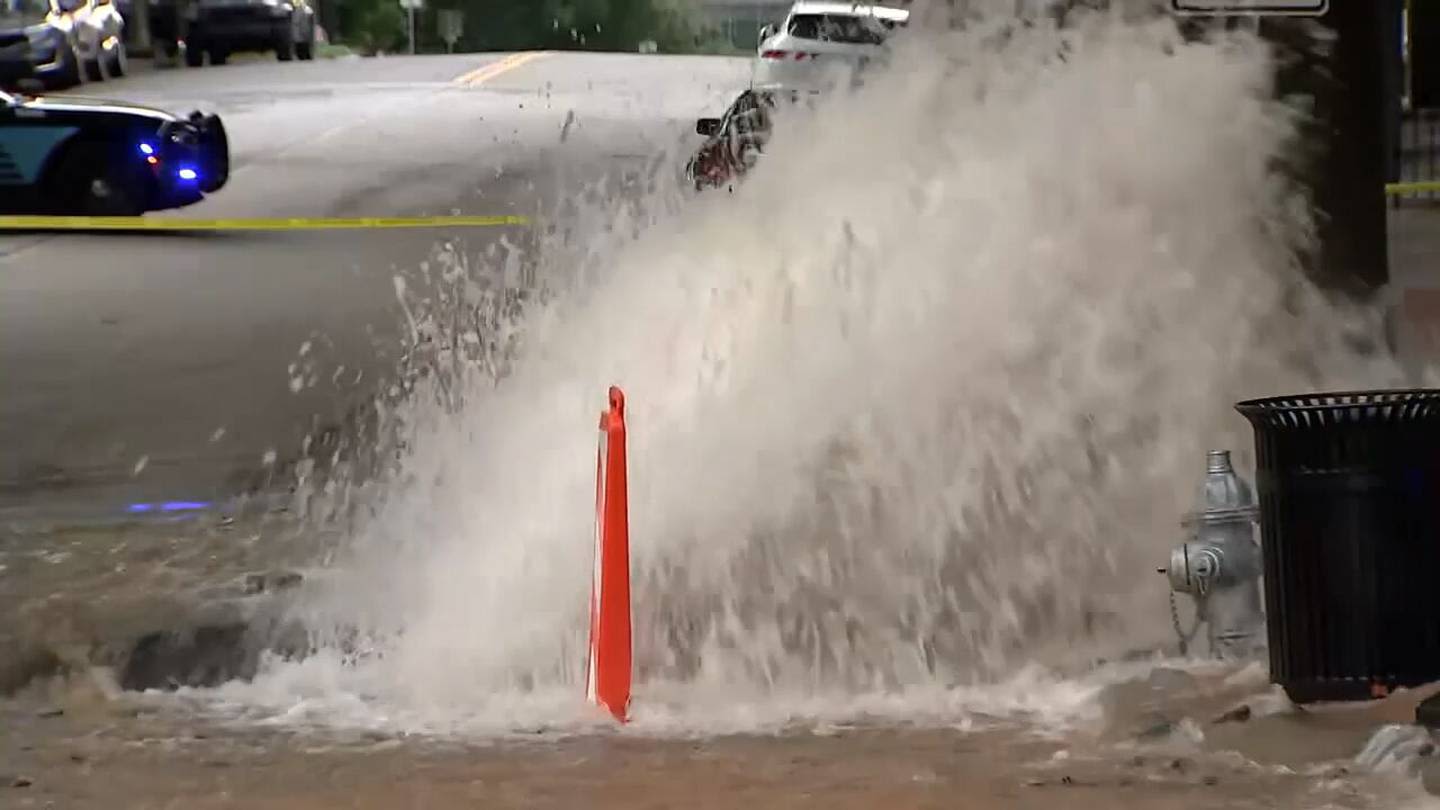 West Peachtree Street open again after water main break causes after multi-day closure