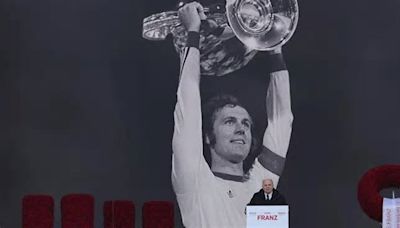 Franz Beckenbauer tendrá una estatua frente al Allianz Arena de Múnich