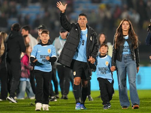 En adiós de Suárez, Uruguay se atora frente a Paraguay con 0-0 en eliminatorias