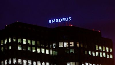 Amadeus eleva el beneficio ante la recuperación de las reservas y mantiene objetivos