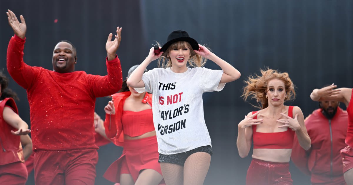 Taylor Swift’s Sweetest ‘22’ Hat Moments on ‘The Eras Tour’