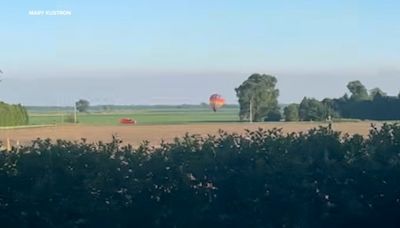 3 seriously injured after hot air balloon strikes power lines, crashes: FAA