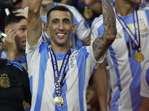 Exjugador de selección de Chile critica despedida de Ángel Di María de Argentina: ‘A mí me dan 11 minutos y lo fracturo’