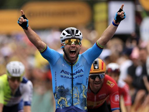 Mark Cavendish makes history with record-breaking stage win at Tour de France