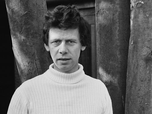 Herbie Flowers death: Veteran bassist who played for David Bowie and Lou Reed dies aged 86