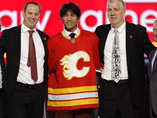 Calgary Flames sign 2024 first-round pick Zayne Parekh to 3-year contract - Calgary | Globalnews.ca