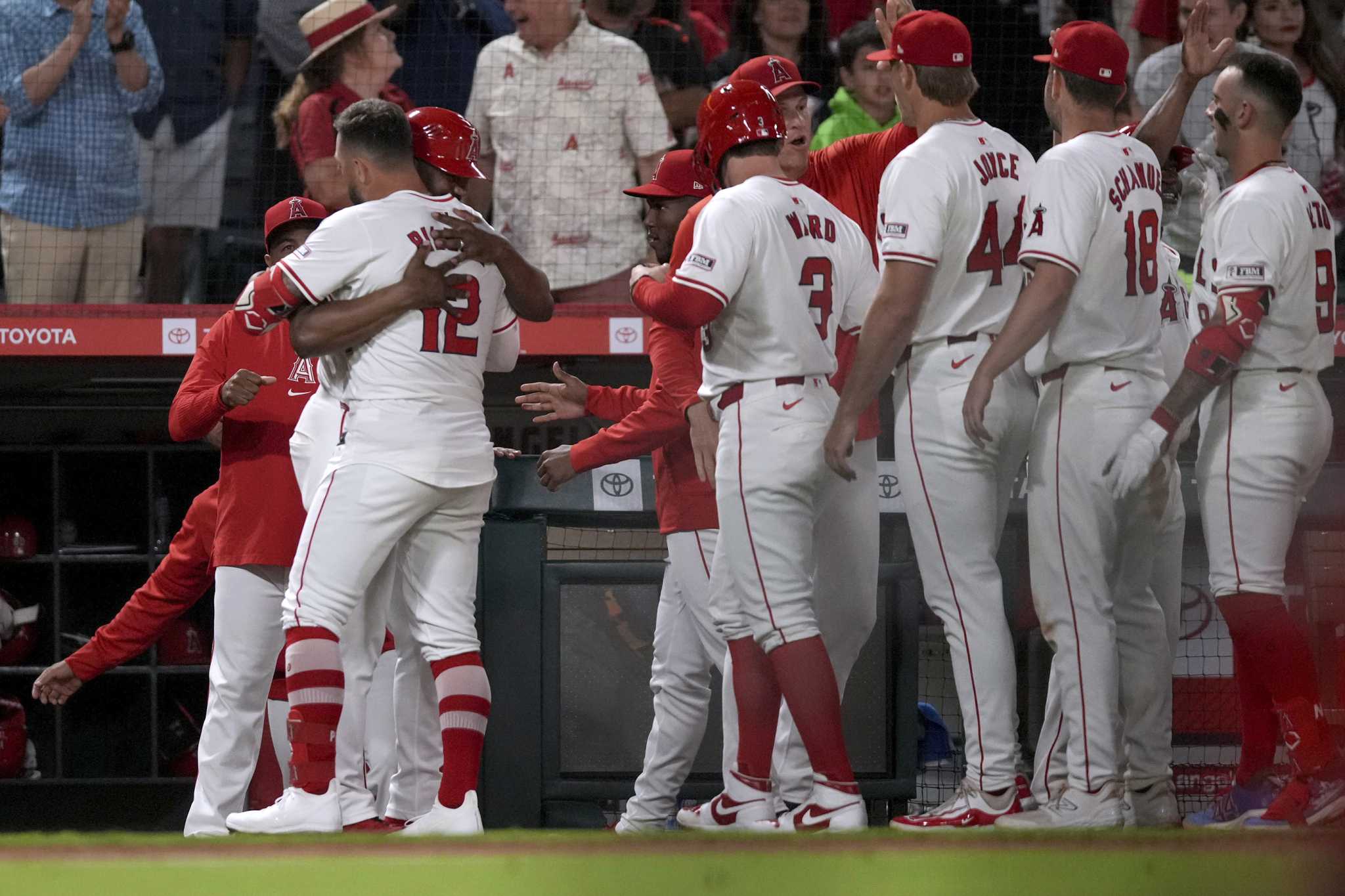 Kevin Pillar's first walk-off hit since 2018 gives Angels 6-5 victory over Tigers in 10 innings