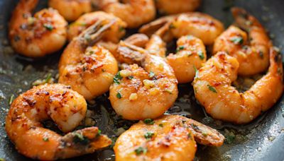 A Touch Of Honey Is The Secret To Better Browning On Pan-Seared Shrimp