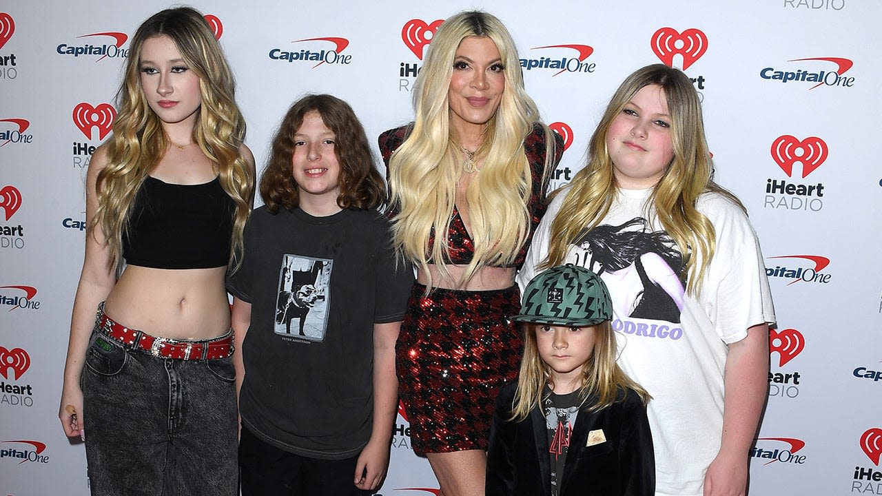 Tori Spelling Shows Off New Body Piercing She Got With Her Kids for Mother's Day