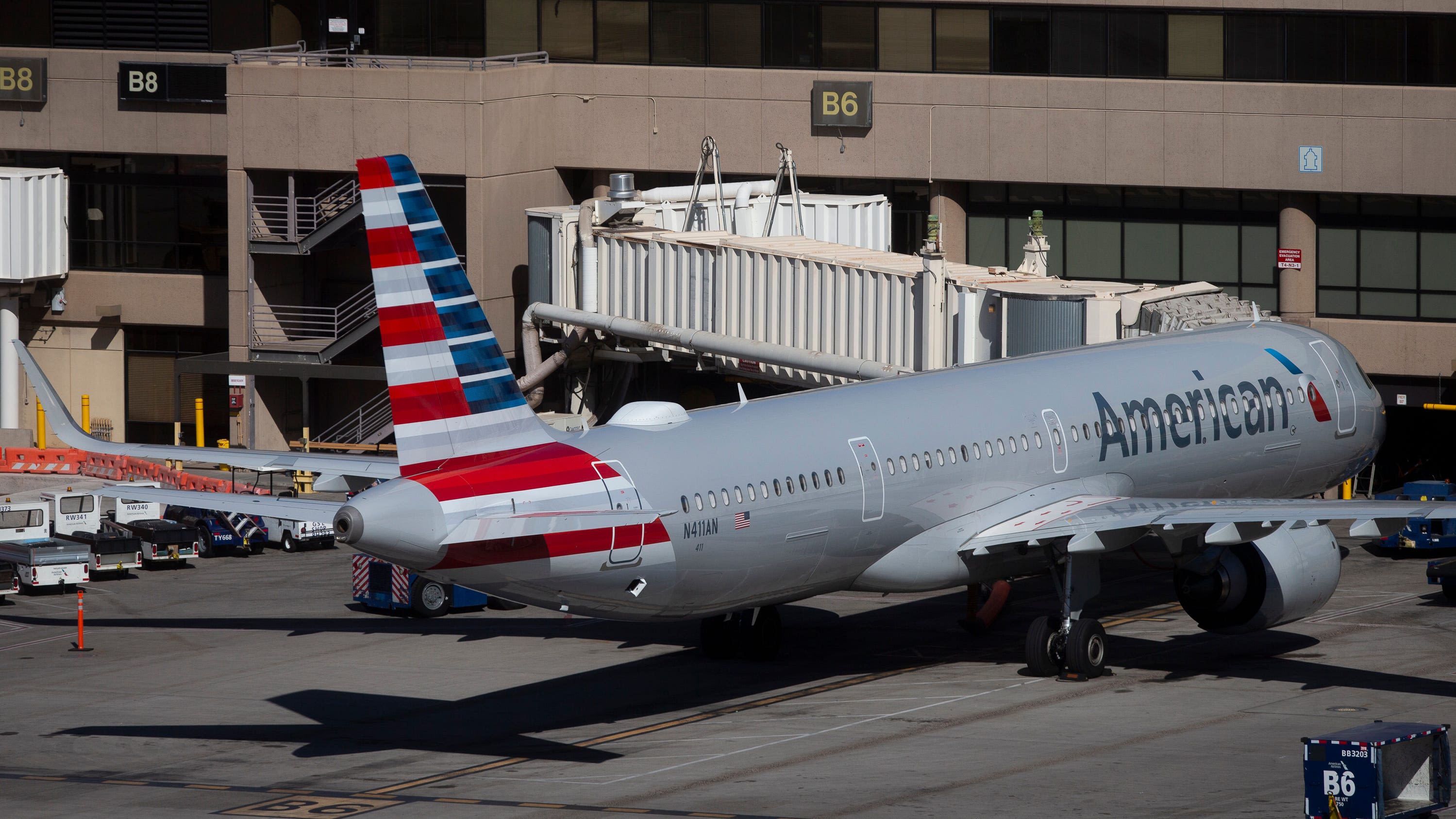 Black men sue American Airlines, alleging racial discrimination on Phoenix flight