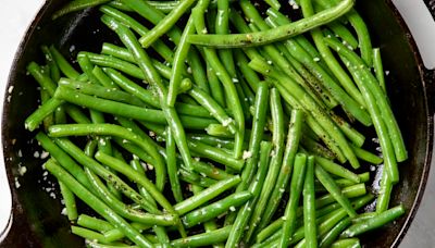 The Easiest-Ever Green Beans I Make Every Week During Fall