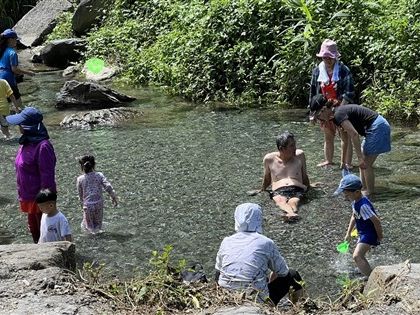 早安世界》15日11縣市高溫燈號台東鹿野40.1度最熱 今日仍悶熱