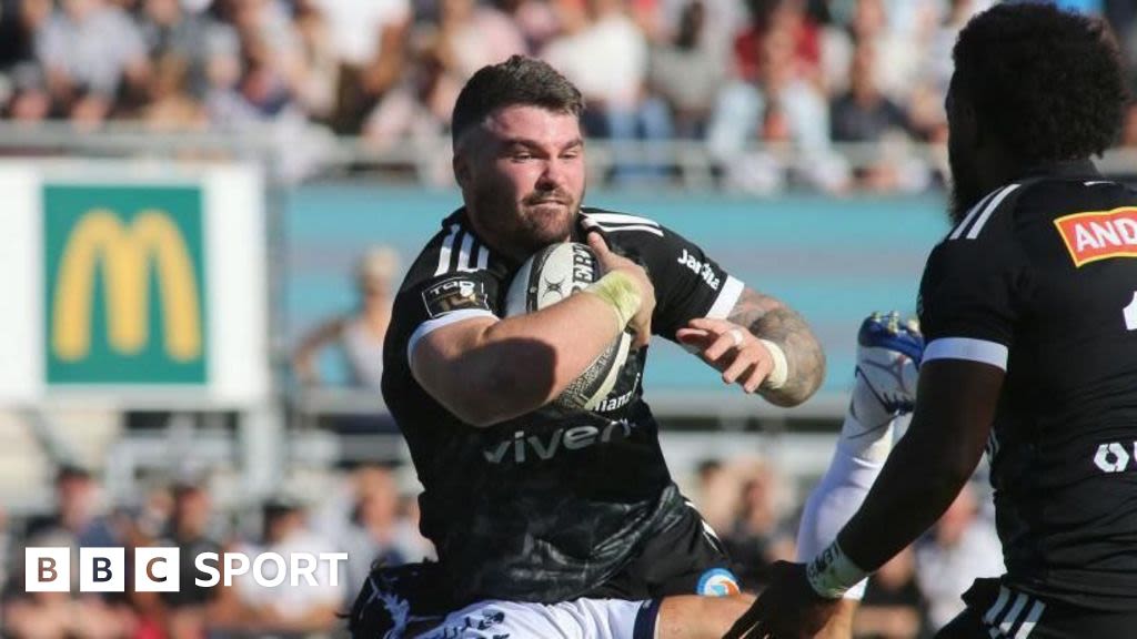 Sammy Arnold: Newcastle Falcons sign former Ireland centre