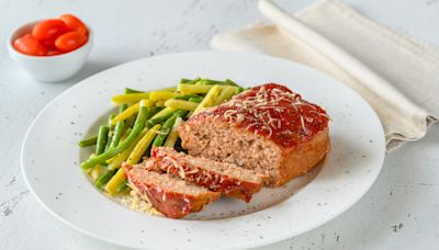 A Packet Of Onion Soup Mix Is Your Secret Weapon For Flavorful Meatloaf