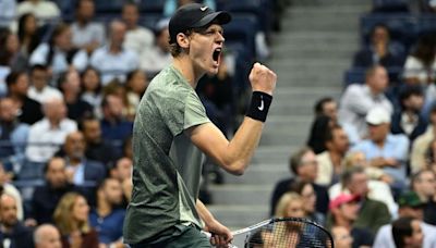 US Open : Jannik Sinner fonce vers sa première demi-finale à New York malgré la polémique