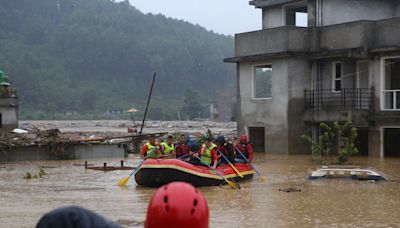 More than 193 people dead in Nepal as capital records highest rainfall in 50 years