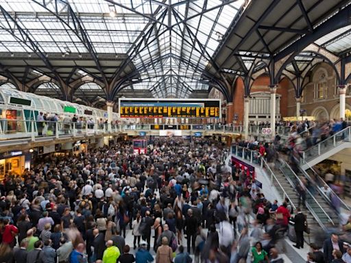 The travel hack every commuter needs to know to get a seat on a busy train