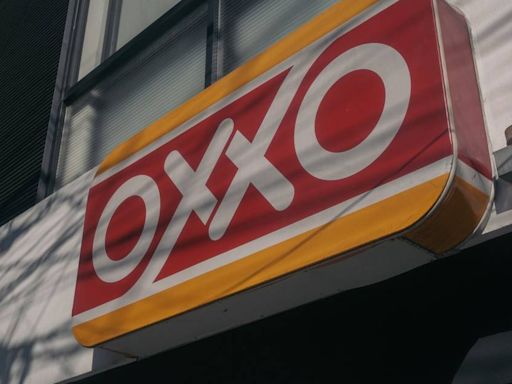 Tiendas Oxxo en Nuevo Laredo seguirán cerradas: Empresarios denuncian extorsiones