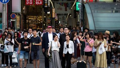 日本旅遊｜超無禮店員疑歧視遊客拒做退稅 台女一招讓他鞠躬道歉