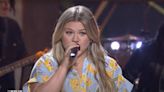 Kelly Clarkson Says ‘Bye Bye’ with Jo Dee Messina’s Classic Country Hit for ‘Kellyoke’