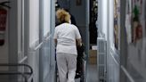 Cataluña corre el riesgo de perder 12.000 plazas geriátricas, según los directores de residencias