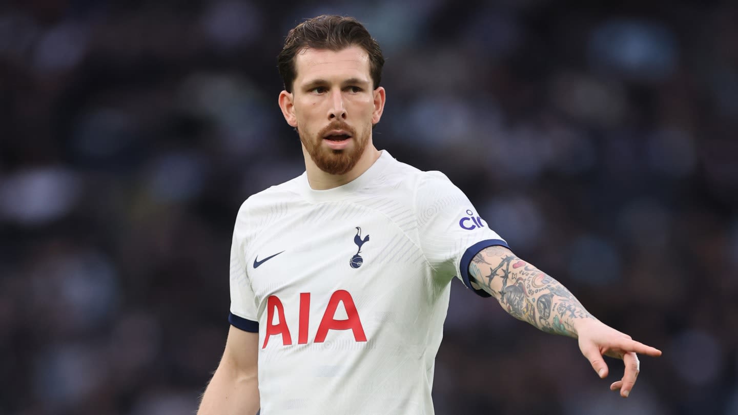 Tottenham agree midfielder sale in deal worth £16.8m - reports