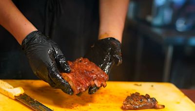 Carne ahumada en una parrilla de Houston: cuánto cuesta comer un asado en una auténtica barbacoa texana