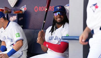 Tyler O’Neill homers twice as Red Sox defeat Blue Jays