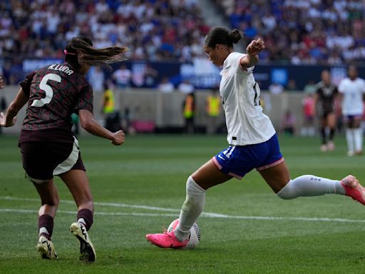 Con tanto de Sophia Smith, EEUU logra revancha ante mexicanas al imponerse 1-0 en amistoso