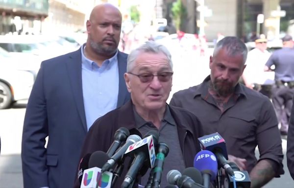 Biden campaign sends allies De Niro and first responders to Trump’s NY trial to put focus on Jan. 6 - WSVN 7News | Miami News, Weather, Sports | Fort Lauderdale