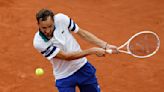 Aryna Sabalenka and Daniil Medvedev advance as rain continues to disrupt the French Open - The Morning Sun