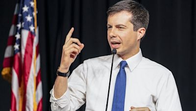 Pete Buttigieg roasts JD Vance and his gay tech bro billionaire